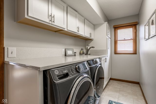 425 Savannah Lane, Westfield, IN 46074