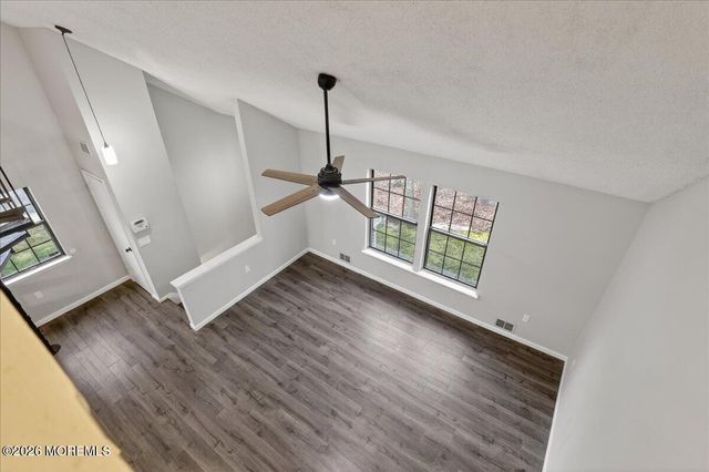 109 Larkspur Lane, Jackson, NJ 08527