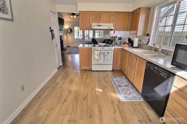 27720 128th Place SE, Kent, WA 98030