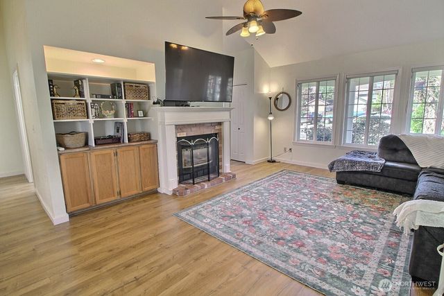 27720 128th Place SE, Kent, WA 98030