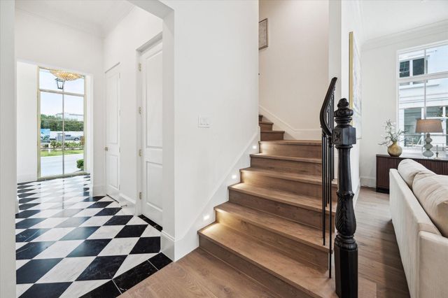 27 Wentworth Place Lane, Houston, TX 77027