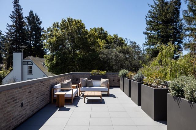 164 Waverley Street, Palo Alto, CA 94301