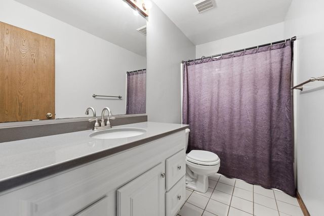 1063 Duckwood Drive 102, Eagan, MN 55123