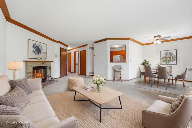 1063 Duckwood Drive 102, Eagan, MN 55123