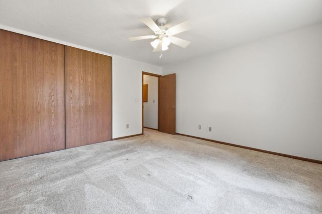 1063 Duckwood Drive 102, Eagan, MN 55123