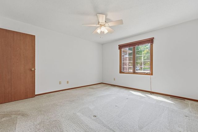 1063 Duckwood Drive 102, Eagan, MN 55123