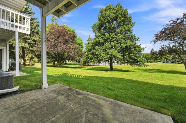 1063 Duckwood Drive 102, Eagan, MN 55123