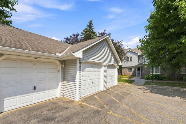 1063 Duckwood Drive 102, Eagan, MN 55123