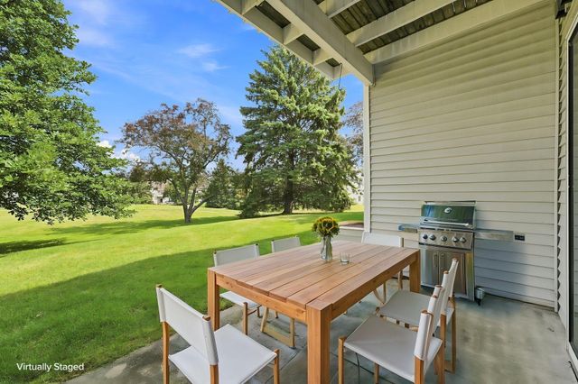 1063 Duckwood Drive 102, Eagan, MN 55123