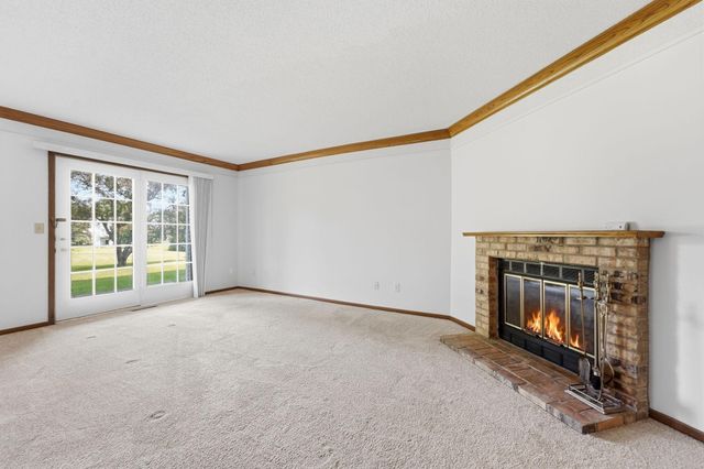 1063 Duckwood Drive 102, Eagan, MN 55123