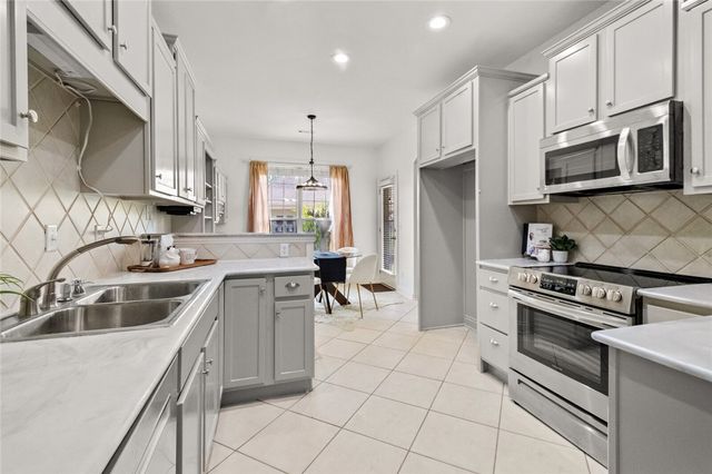 2306 SW Clover Court, Bentonville, AR 72712