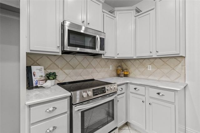 2306 SW Clover Court, Bentonville, AR 72712