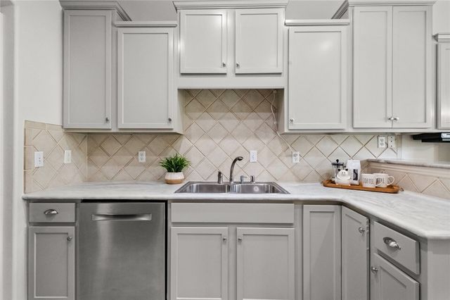 2306 SW Clover Court, Bentonville, AR 72712