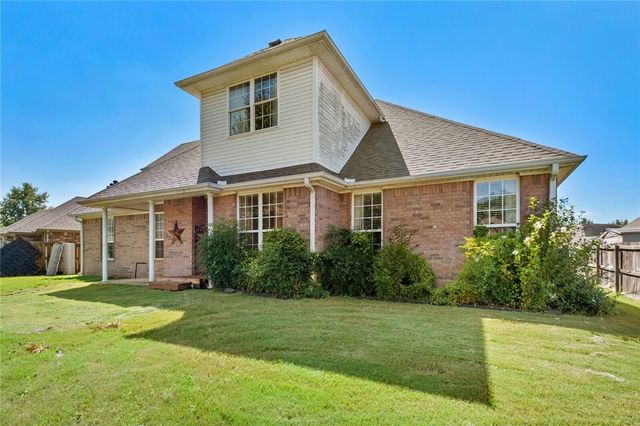 2306 SW Clover Court, Bentonville, AR 72712