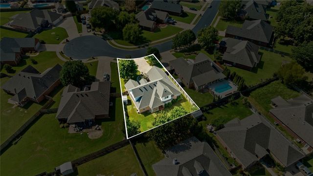 2306 SW Clover Court, Bentonville, AR 72712