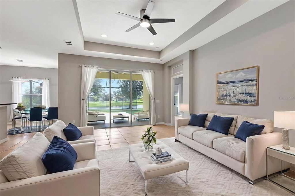 Image 2 of property listing at 5005 TORREY PINES RUN, Bradenton, FL 34211