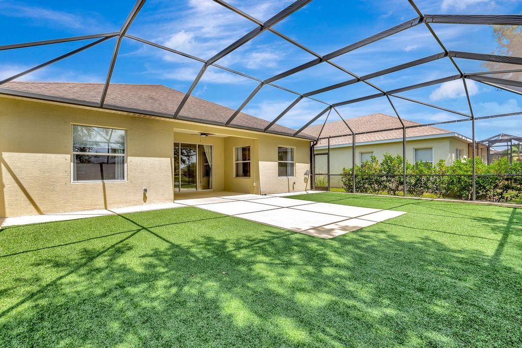 Image 35 of property listing at 5005 TORREY PINES RUN, Bradenton, FL 34211