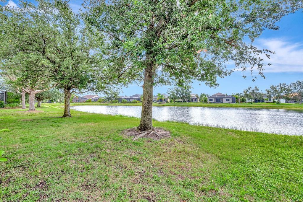 Image 37 of property listing at 5005 TORREY PINES RUN, Bradenton, FL 34211