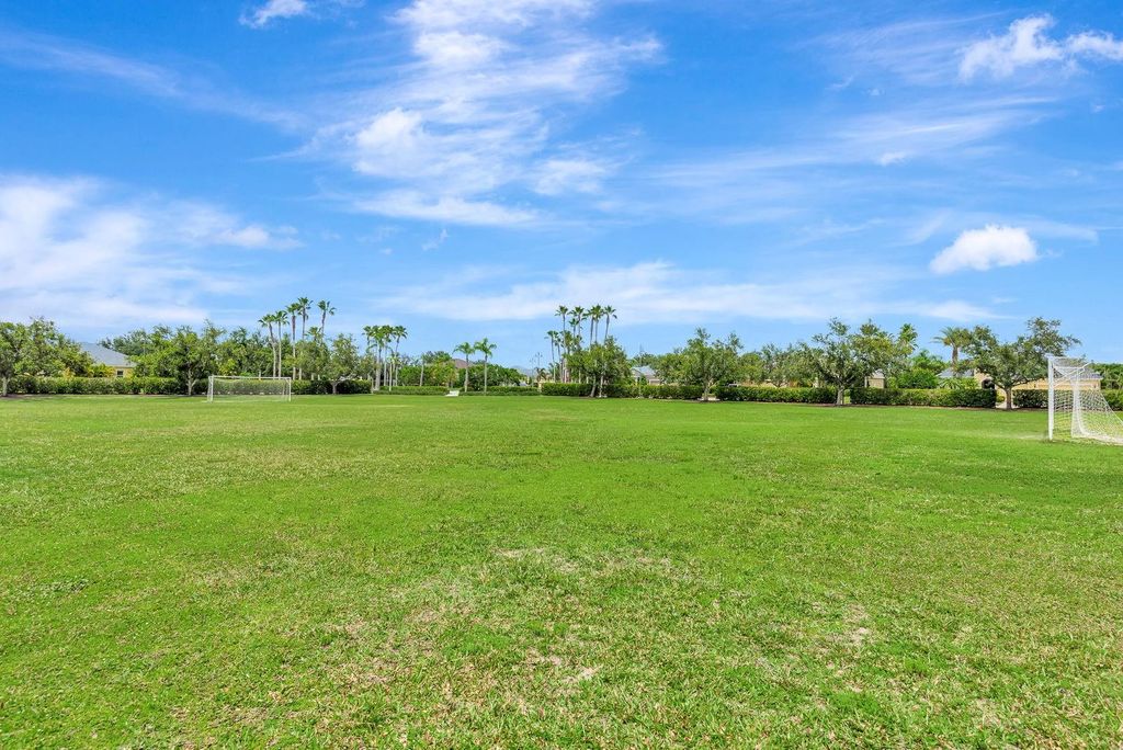 Image 80 of property listing at 5005 TORREY PINES RUN, Bradenton, FL 34211