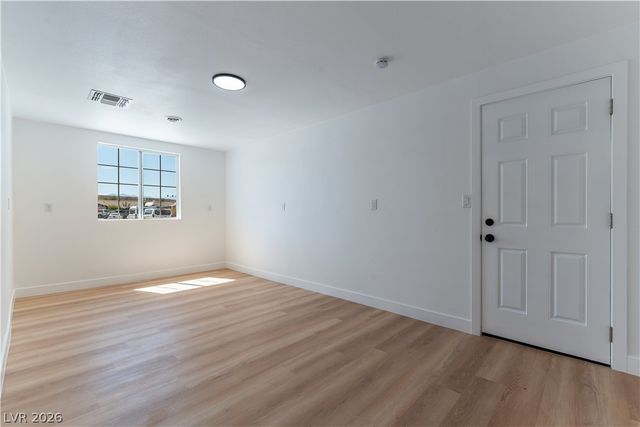 34 Del Amo Drive, Las Vegas, NV 89110