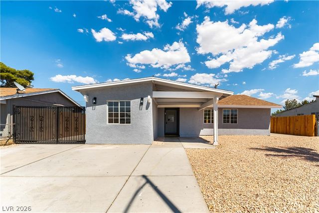 34 Del Amo Drive, Las Vegas, NV 89110