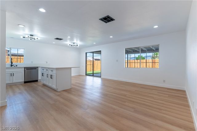 34 Del Amo Drive, Las Vegas, NV 89110