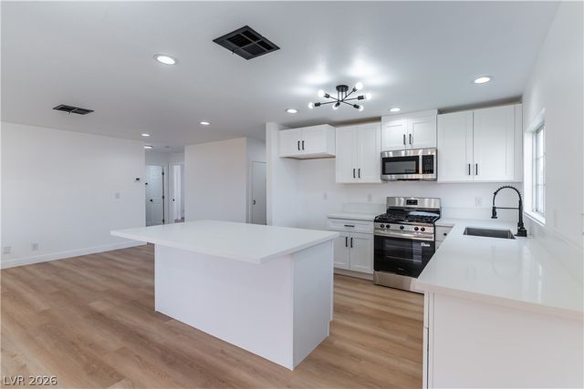 34 Del Amo Drive, Las Vegas, NV 89110