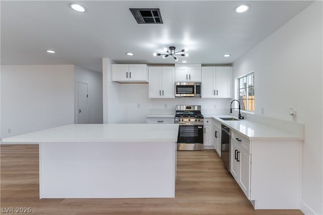 34 Del Amo Drive, Las Vegas, NV 89110