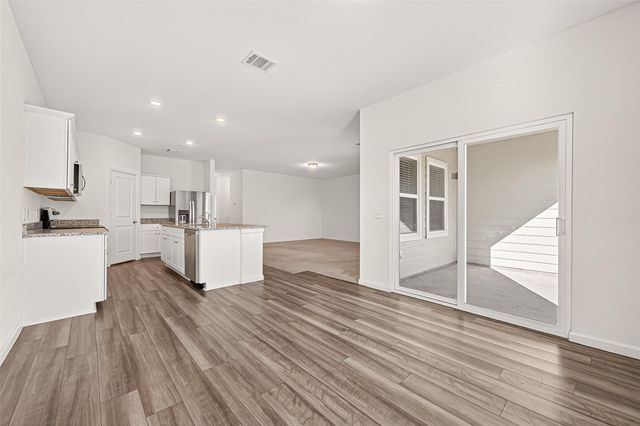 1077 Lacebark Pine Ln, Brookshire, TX 77423