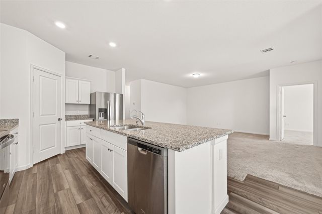 1077 Lacebark Pine Ln, Brookshire, TX 77423