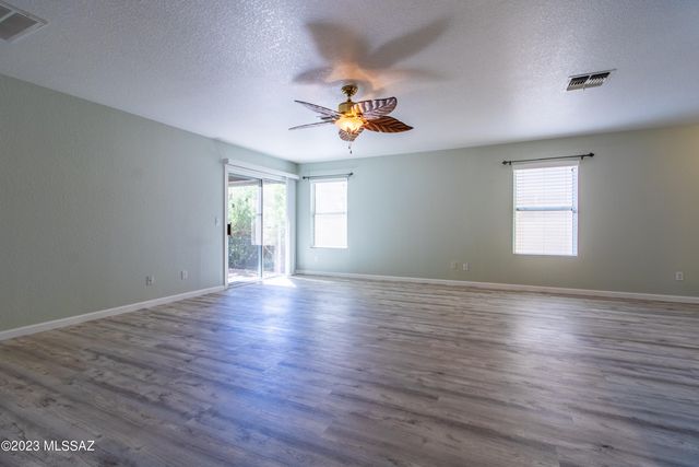 7753 W Oak Stream Road, Tucson, AZ 85743