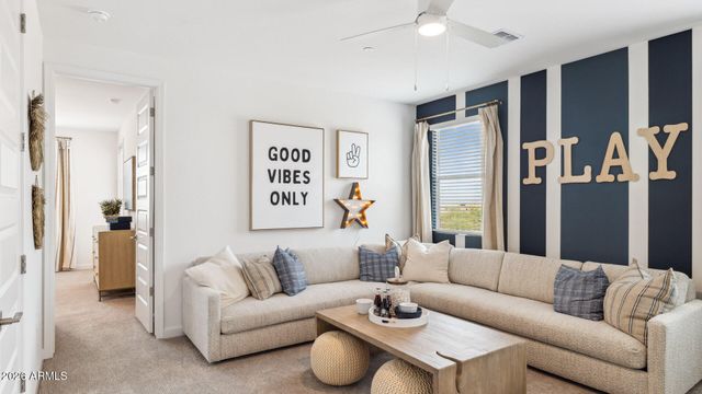 9714 S 12TH Street S, Phoenix, AZ 85042