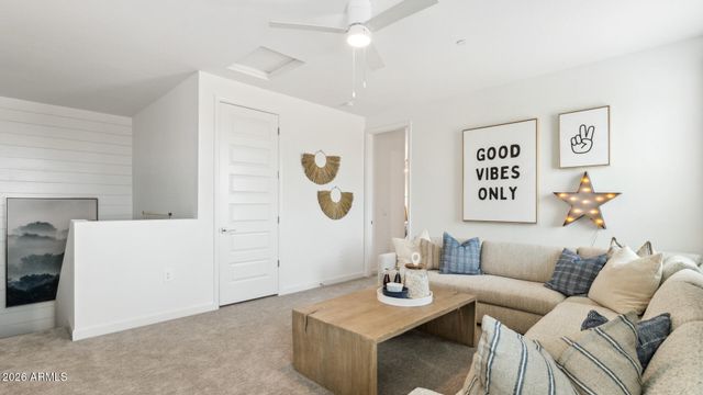 9714 S 12TH Street S, Phoenix, AZ 85042