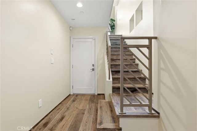 1745 Spreckels Lane, Redondo Beach, CA 90278