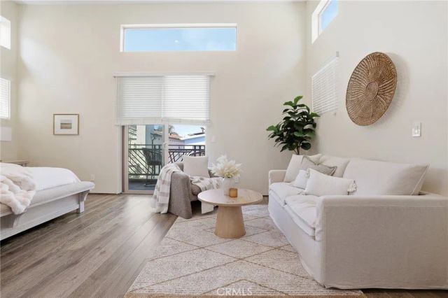 1745 Spreckels Lane, Redondo Beach, CA 90278