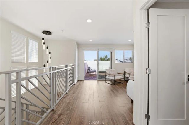 1745 Spreckels Lane, Redondo Beach, CA 90278