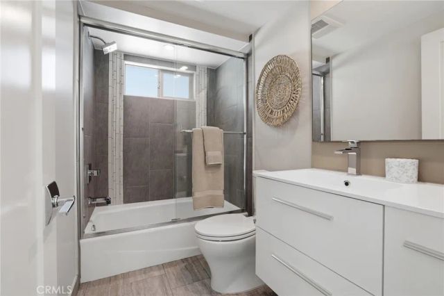 1745 Spreckels Lane, Redondo Beach, CA 90278