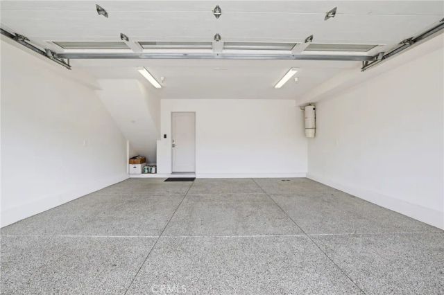 1745 Spreckels Lane, Redondo Beach, CA 90278