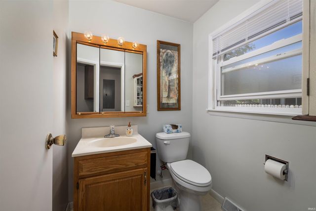 866 Barlow Street, West Lafayette, IN 47906
