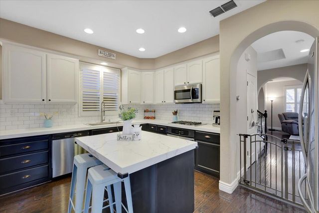 1475 Columbus Rd, West Sacramento, CA 95691