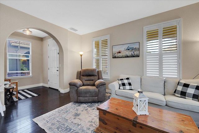 1475 Columbus Rd, West Sacramento, CA 95691