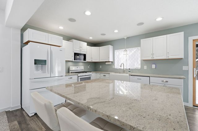 1080 35th Street, Des Moines, IA 50311