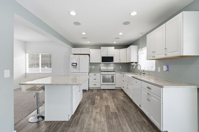 1080 35th Street, Des Moines, IA 50311