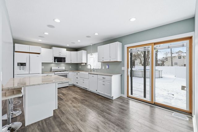 1080 35th Street, Des Moines, IA 50311