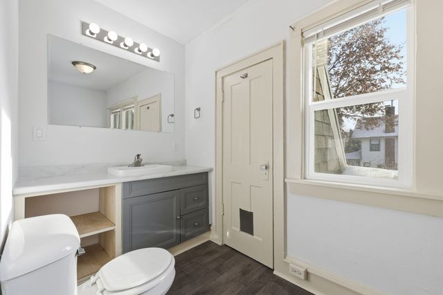 1080 35th Street, Des Moines, IA 50311