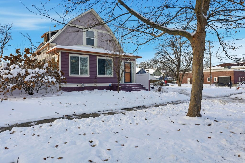 1080 35th Street, Des Moines, IA 50311