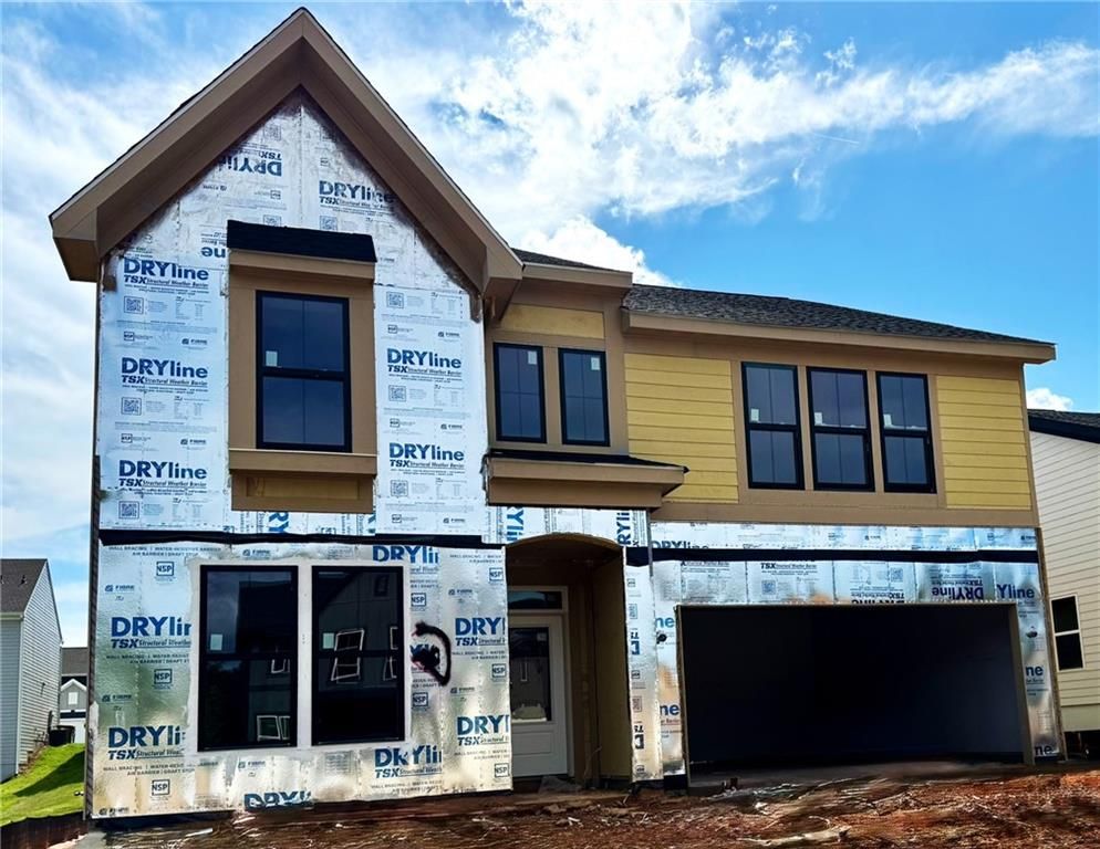 752 Crystal Lake Parkway, Hoschton, GA 30548