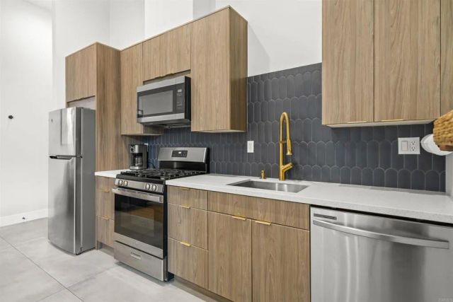 4935 El Cajon Boulevard 1, San Diego, CA 92115