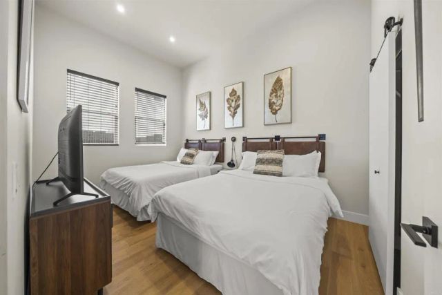 4935 El Cajon Boulevard 1, San Diego, CA 92115