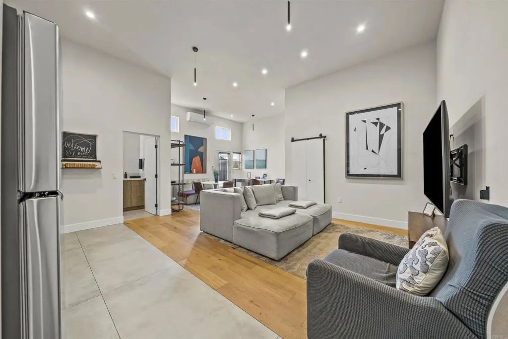 4935 El Cajon Boulevard 1, San Diego, CA 92115